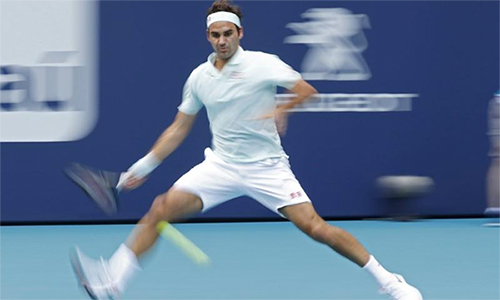 Federer nhẹ nhàng vào tứ kết Miami Mở rộng
