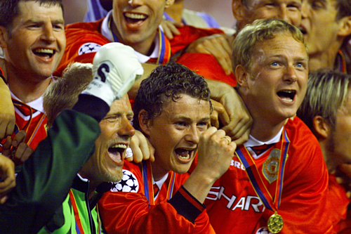 Các huyền thoại Man Utd chúc mừng Solskjaer