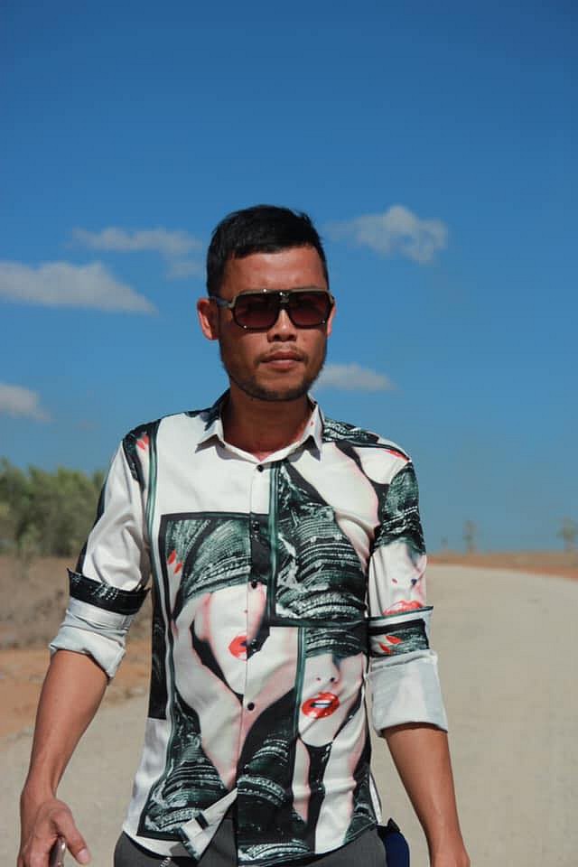 Hiệp gà bất ngờ có bề ngoài khác lạ sau khi li hôn vợ 3