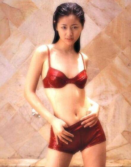 Nổi tiếng với hình ảnh thanh thuần nhưng Lâm Tâm Như lại từng muối mặt vì ảnh nóng thác loạn