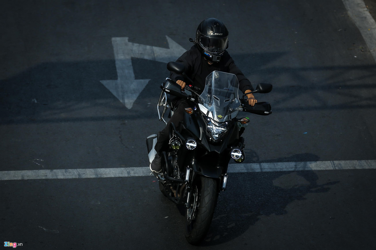 Người Sài Gòn như Ninja vì nắng nóng, chỉ số UV vượt ngưỡng