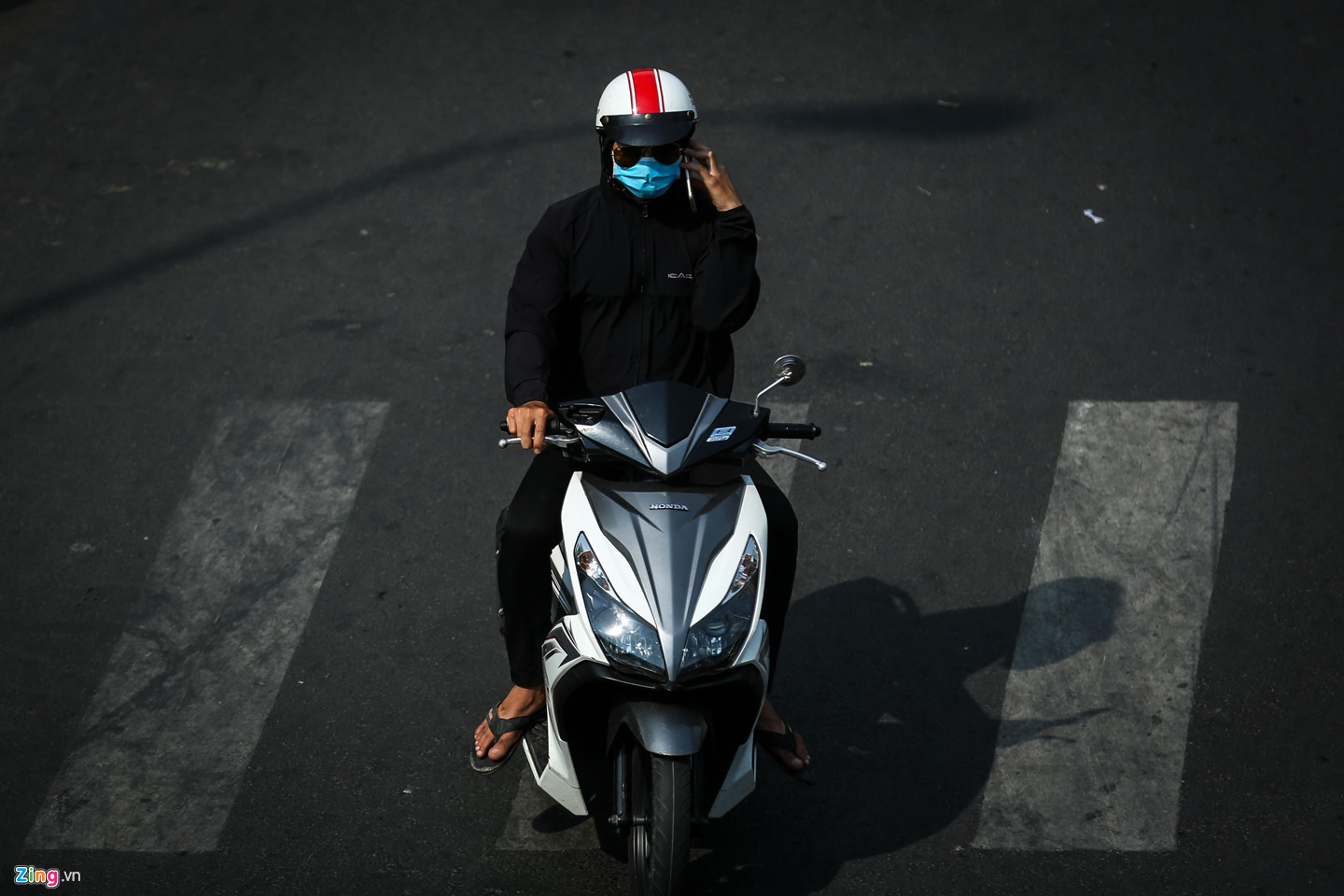 Người Sài Gòn như Ninja vì nắng nóng, chỉ số UV vượt ngưỡng