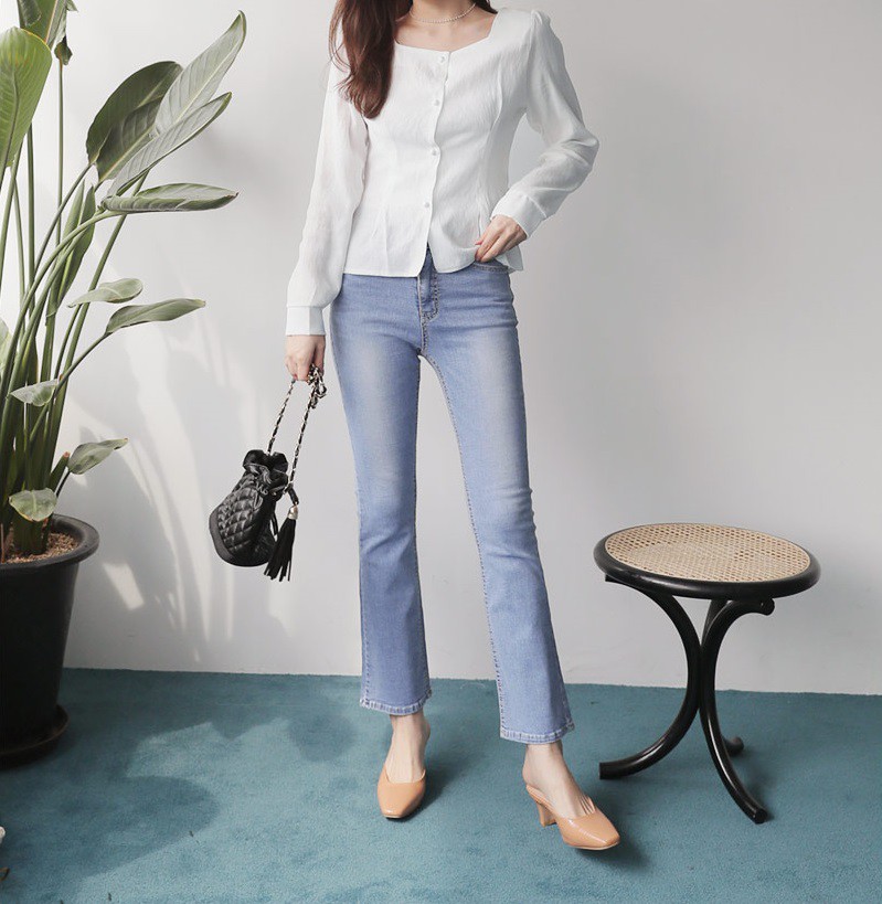 Giới thiệu đến nàng công sở mẫu áo blouse không chỉ thanh lịch mà còn giúp vóc dáng trông như gầy đi vài kilogram
