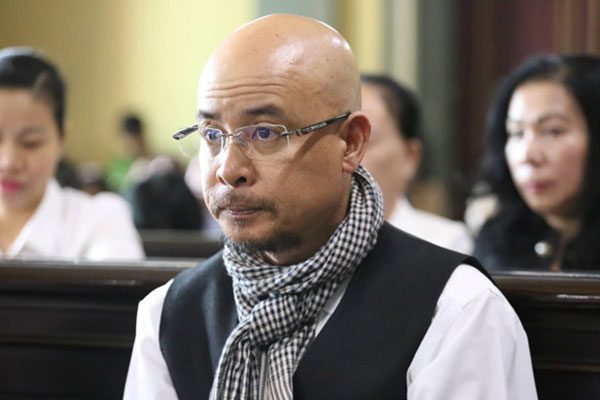 Tòa giao Trung Nguyên cho ông Vũ, thối tiền cho bà Thảo là sai luật?