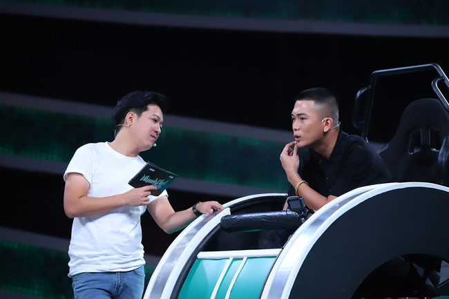 Vừa trở lại mùa 2, Nhanh như chớp đã bị chỉ trích vì đưa đáp án sai