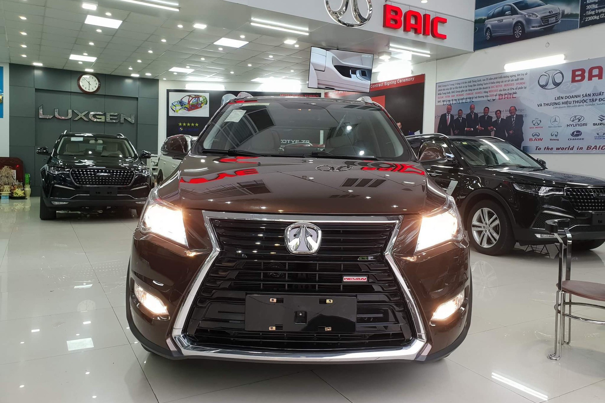 Mỗi ngày chạy 200 km trong 1 năm, người dùng ô tô Trung Quốc BAIC F6 đánh giá: Có hỏng vặt nhưng dễ nuôi