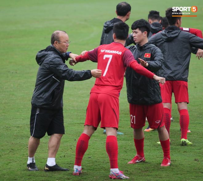 Huỳnh Tấn Sinh: Sau tất cả, tôi sẵn sàng đổ máu vì HLV Park Hang-seo