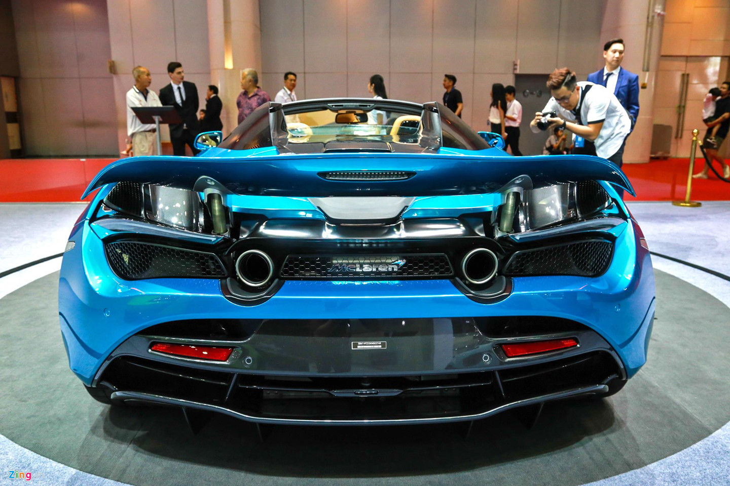 Siêu xe mui trần triệu đô McLaren 720S Spider có gì đặc biệt?