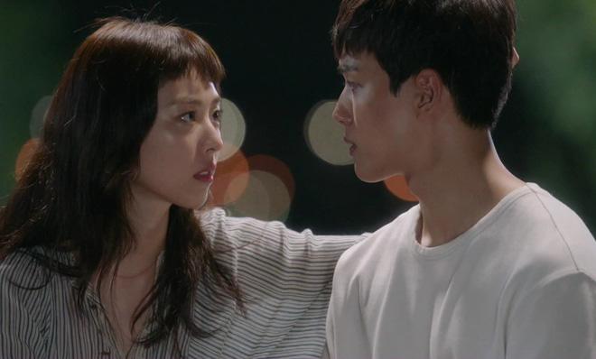 Tình cũ của bạn trai tìm đến trả tiền, tôi chết lặng khi biết anh đã làm điều này!