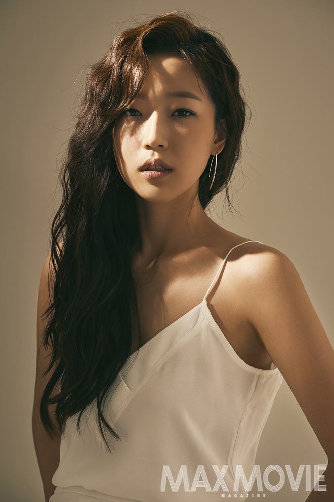 Dispatch khui cặp đôi bố con mới của Kbiz: Tài tử Dream High công khai hẹn hò nữ diễn viên kém tận 20 tuổi