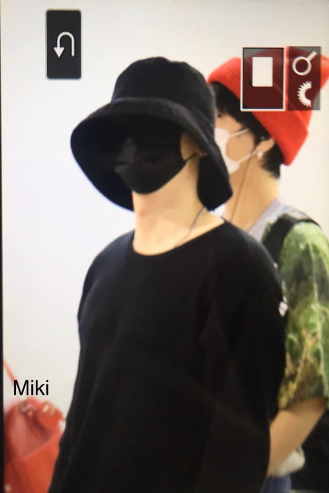 Dàn sao Hàn đổ bộ sân bay Tân Sơn Nhất: Lee Hyori thế hệ mới gặp sự cố mất đồ, Super Junior gây náo loạn