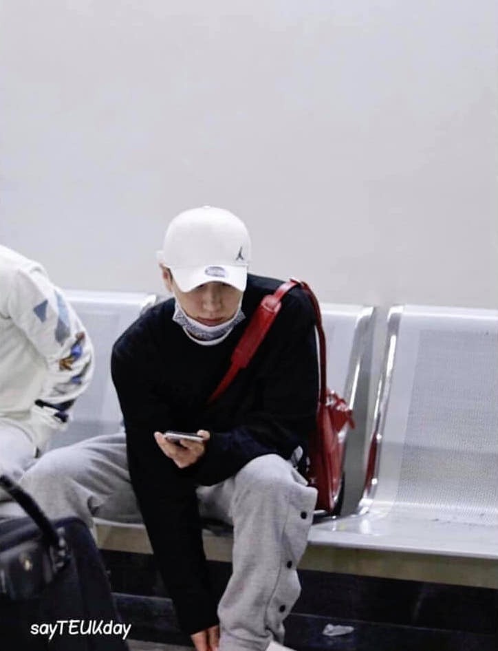 Dàn sao Hàn đổ bộ sân bay Tân Sơn Nhất: Lee Hyori thế hệ mới gặp sự cố mất đồ, Super Junior gây náo loạn