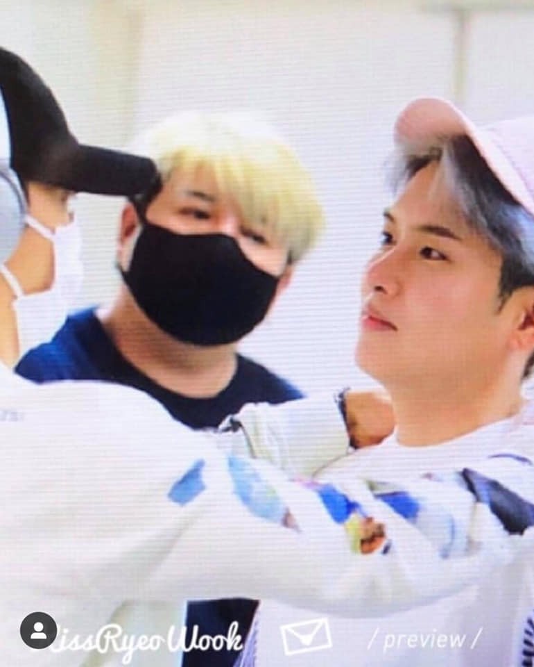 Dàn sao Hàn đổ bộ sân bay Tân Sơn Nhất: Lee Hyori thế hệ mới gặp sự cố mất đồ, Super Junior gây náo loạn