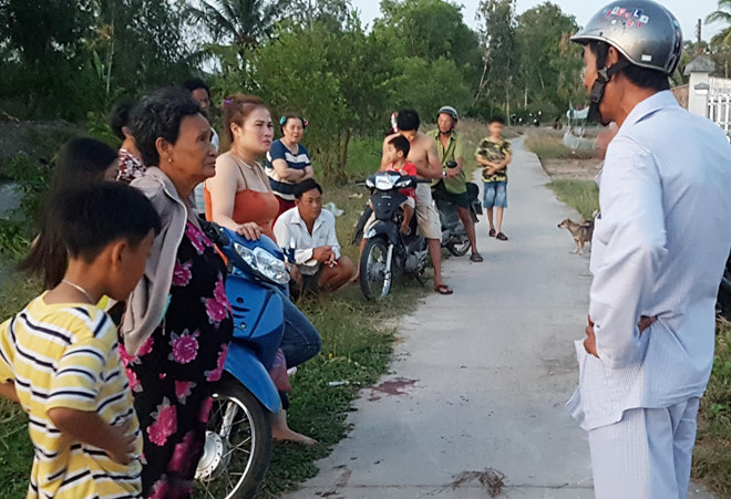 Uất ức chuyện ly hôn, người đàn ông 40 tuổi tông xe vợ cũ