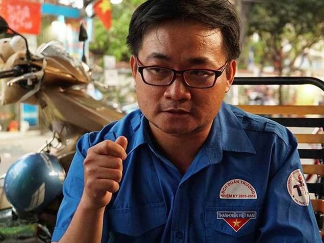 Thầy giáo bị kỷ luật vì cho học sinh đóng cảnh ân ái kiện hiệu trưởng