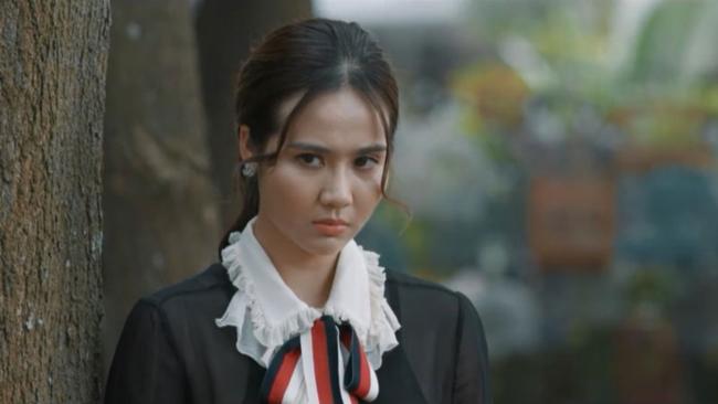 Những cô gái vàng của làng mọc sừng: Ai cũng vật vã khóc, riêng số cuối trả đòn ngoạn mục