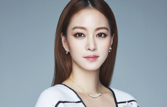 Phim 19+ bất ngờ lên sóng truyền hình Hàn Quốc giữa tâm bão Seungri phát tán ảnh sex