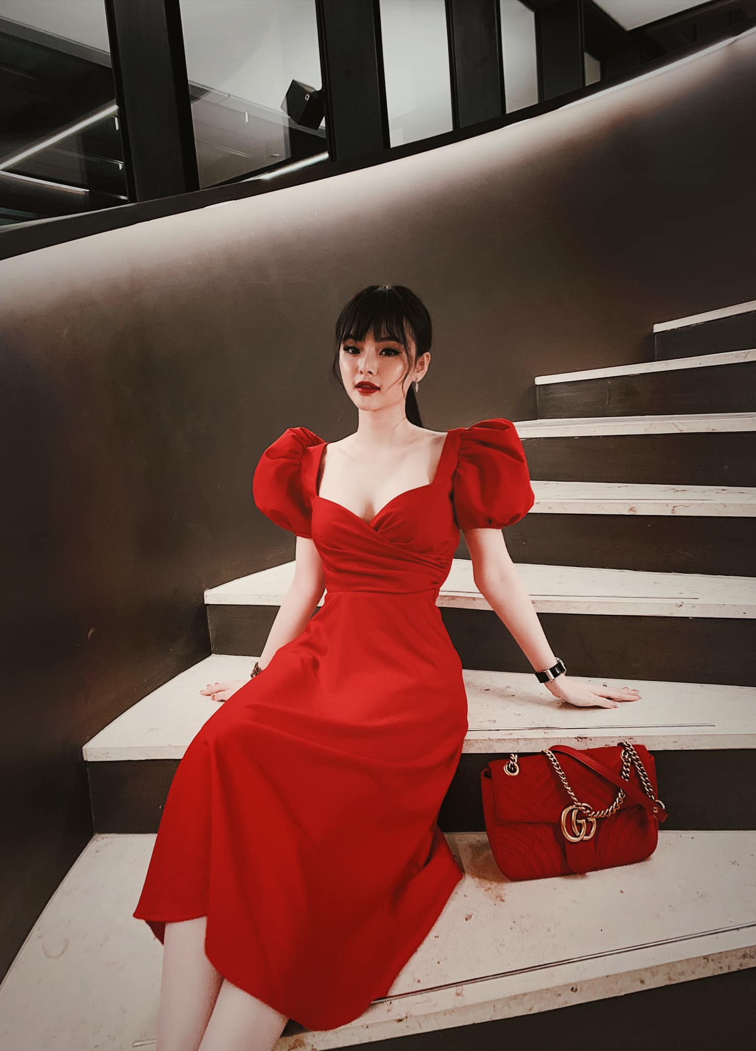 Ngỡ ngàng suýt không nhận ra diện mạo hiện tại của em gái Angela Phương Trinh, bớt khoe thân lại càng quyến rũ