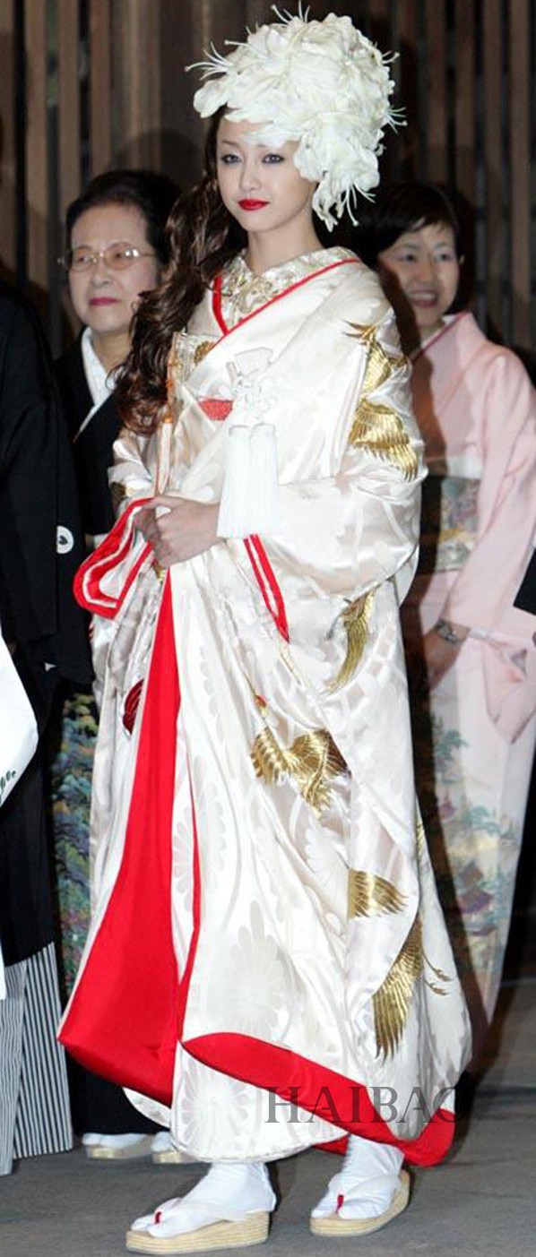 Mỹ nhân Một lít nước mắt: Cưới chồng xấu xí, già hơn 22 tuổi, ngoại tình 1 lần phạt 2 tỷ