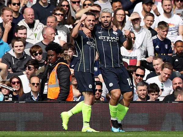 Clip: Aguero nổ súng đưa Man City trở lại ngôi đầu Ngoại hạng Anh