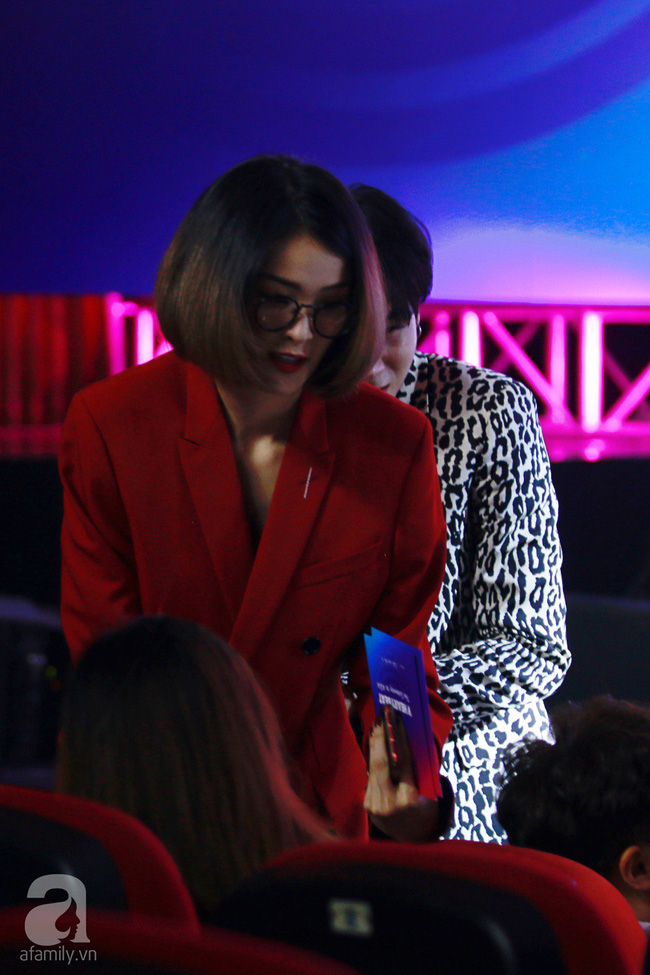 Tình cũ Cường Đô la - Hạ Vi lần đầu lộ ảnh hẹn hò cùng bạn trai giấu mặt sau tin đồn đã sinh con