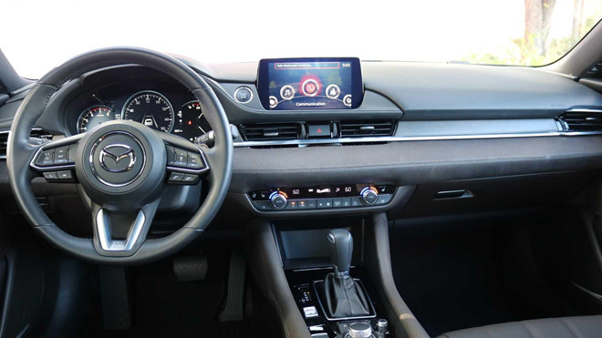 Mazda6 2019 khai tử hộp số sàn, fan xe thể thao thất vọng