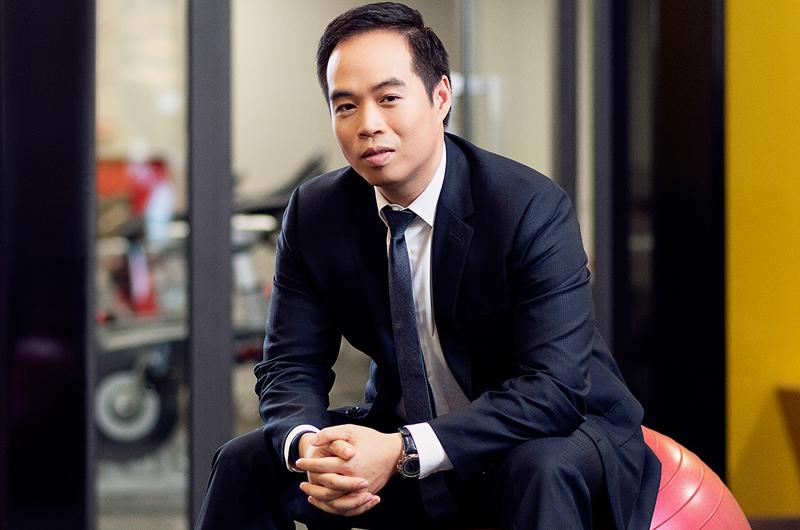 3 thiếu gia Việt tự lập, giàu có: Người làm nhân viên học việc, người mở cửa hàng bánh canh