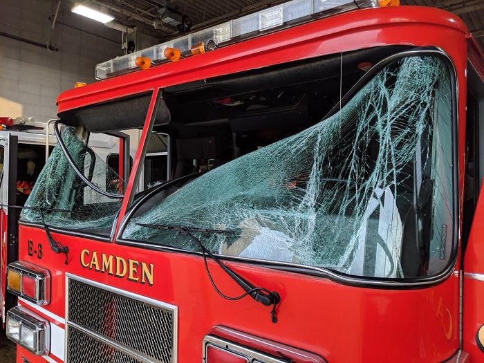 Mỹ: Tài xế xả thân mình lái xe bồn bốc cháy rời xa khu dân cư trước khi phát nổ