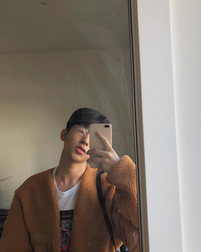 Hội con nhà giàu Việt đón chào thành viên mới: 15 tuổi đã cực kì bảnh bao, đẹp trai như idol Hàn Quốc Hội con nhà giàu Việt đón chào thành viên mới: 15 tuổi đã cực kì bảnh bao, đẹp trai như idol Hàn Quốc