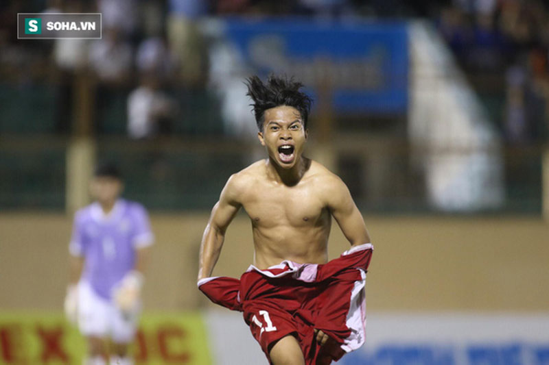 Người hùng hạ gục Thái Lan: Thần tượng Quang Hải, không thích bị so sánh với... Công Phượng