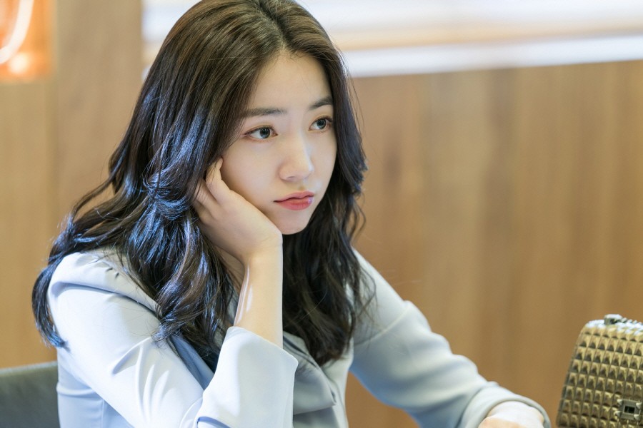 Giả tạo, diễn sâu trước công chúng, loạt sao Hàn này bị vạch trần ngay và luôn!