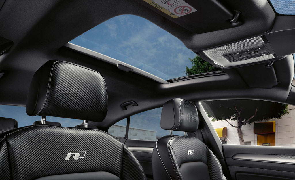 Sedan đầu bảng của Volkswagen chốt giá rẻ hơn BMW 3-Series