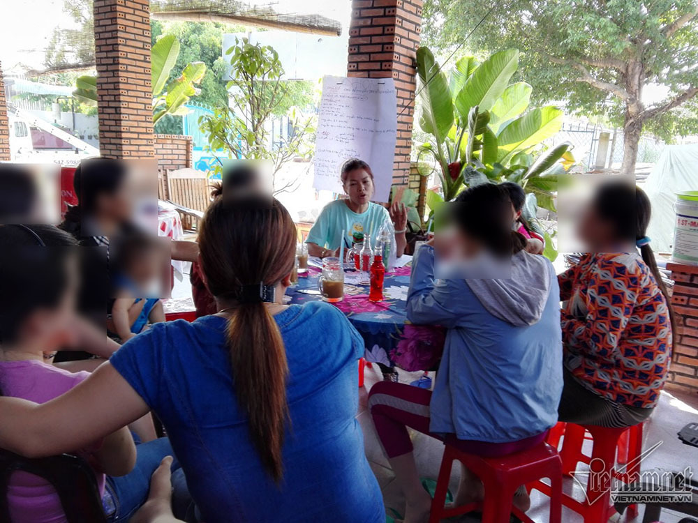 Mát-xa miền Tây hạng sang: Nhân viên khỏa thân, sẵn sàng chiều khách