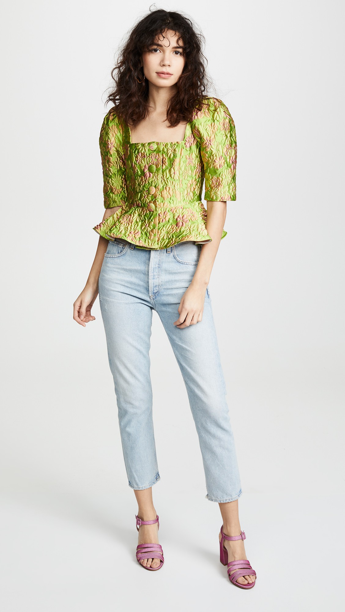 5 gam màu được dự báo sẽ lên ngôi trong thời gian tới, chị em hãy sắm quần áo ngay kẻo lỡ mốt