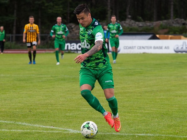 VFF vẫn ngó lơ siêu tiền đạo gốc Việt đang tung hoàng ở trời Âu