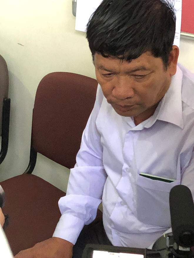 Trực tiếp: Đoàn Thị Hương mỉm cười rời tòa, chờ ngày tự do