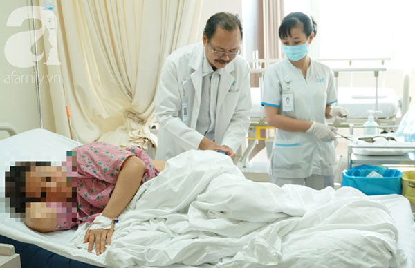 Thấy sốt về chiều và đau lưng nên đi khám ngay nếu không muốn bị bệnh khổ sở như người phụ nữ này Thấy sốt về chiều và đau lưng nên đi khám ngay nếu không muốn bị bệnh khổ sở như người phụ nữ này