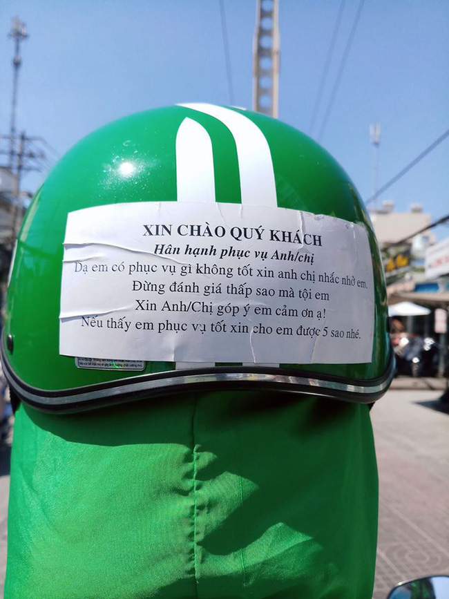 Anh tài xế được phong tặng danh hiệu chàng trai vàng trong làng Grab bởi hành động siêu dễ thương này