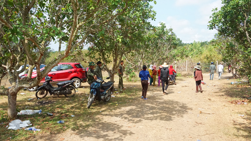 Dân nườm nượp tìm tiền, vàng sau vụ bắt sòng bạc khủng ở Gia Lai