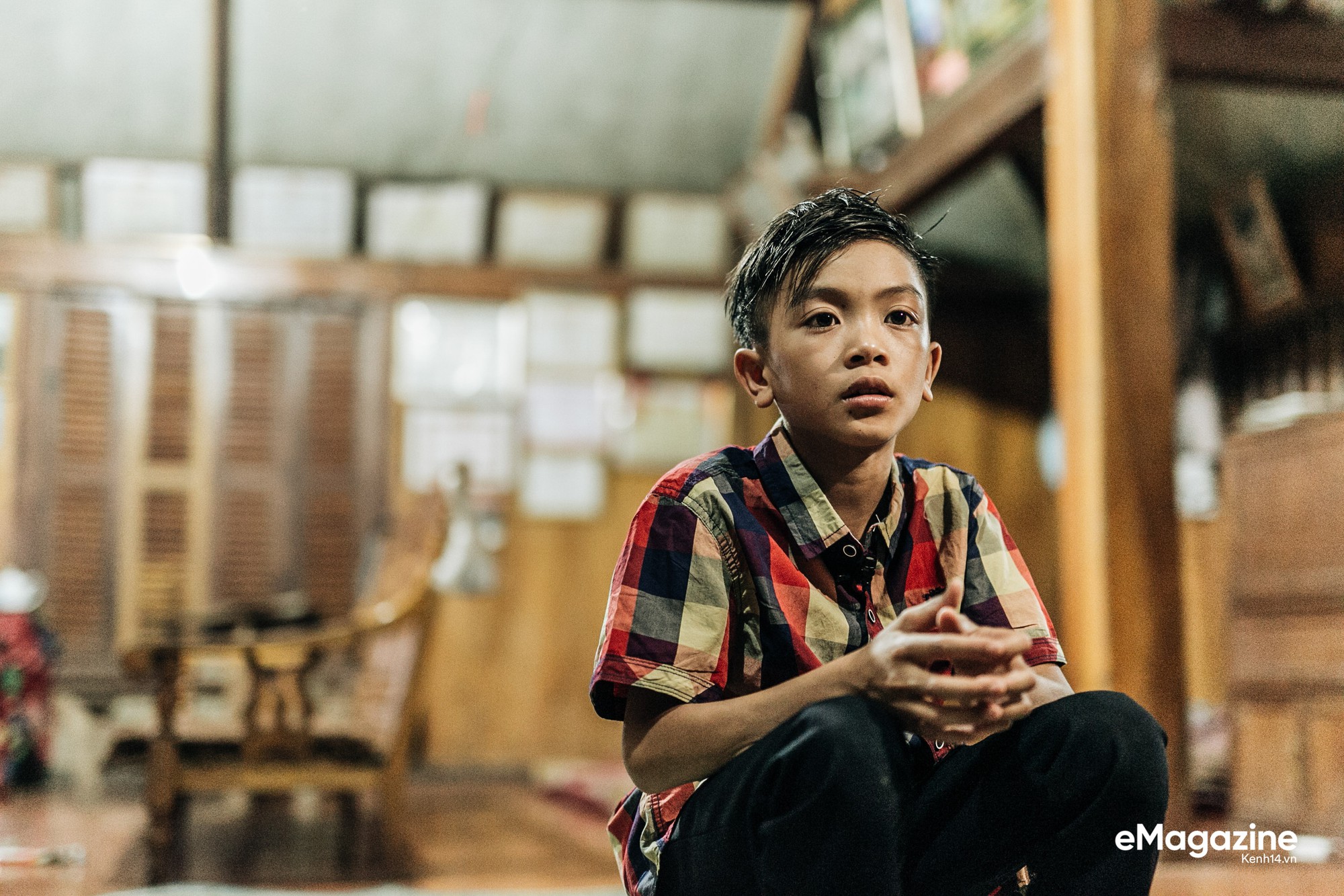 Lên bản Bống Hà gặp cậu bé đạp xe 100km thăm em: Vì vạn sự đều có bắt đầu và kết thúc, chỉ có anh em mình luôn luôn bên nhau