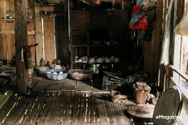 Lên bản Bống Hà gặp cậu bé đạp xe 100km thăm em: Vì vạn sự đều có bắt đầu và kết thúc, chỉ có anh em mình luôn luôn bên nhau