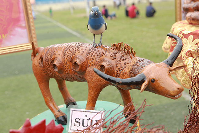 Chiêm ngưỡng 12 con giáp làm từ rễ tre độc nhất vô nhị ở Việt Nam