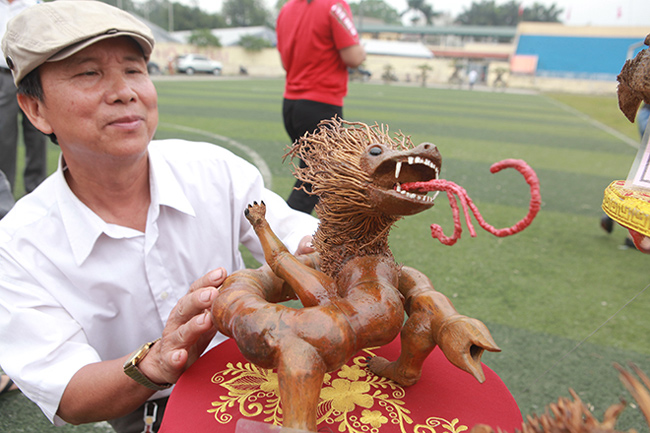 Chiêm ngưỡng 12 con giáp làm từ rễ tre độc nhất vô nhị ở Việt Nam