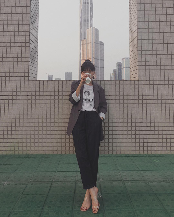 Nàng công sở cứ tưởng mặc đồ theo style sang xịn khó lắm, nhưng hóa ra lại cực dễ nếu học theo 15 set đồ dưới đây
