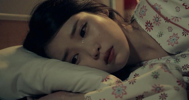 Vừa đi làm về đã bị em chồng tát, cả nhà hùa vào mắng mỏ, nàng dâu quyết định ly hôn ngay khi biết lý do