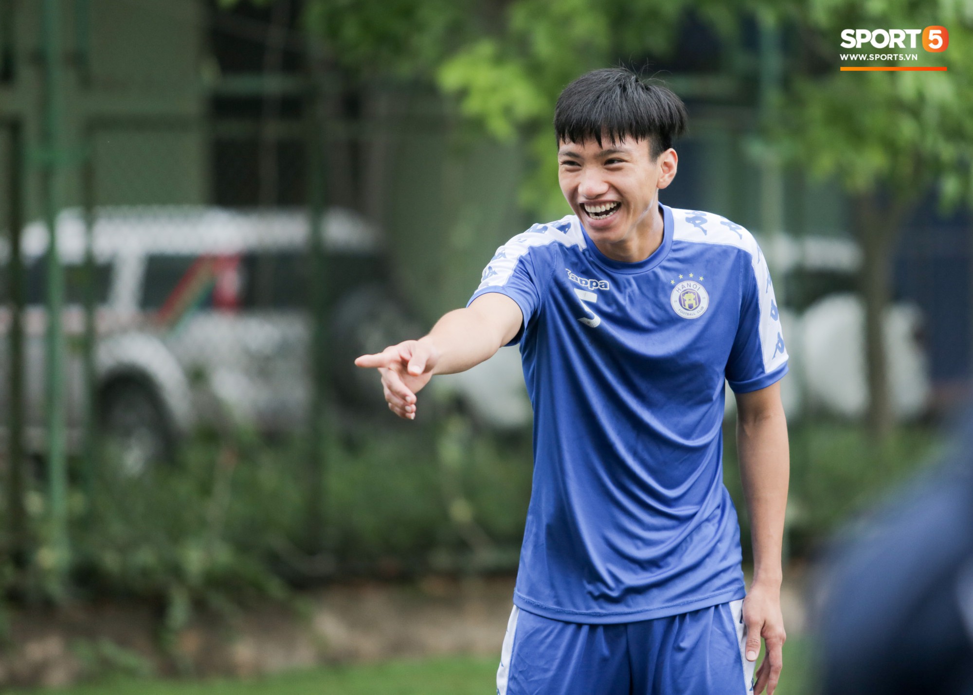 Thực hư chuyện Văn Hậu giảm tới 4 kg chỉ sau một trận đấu