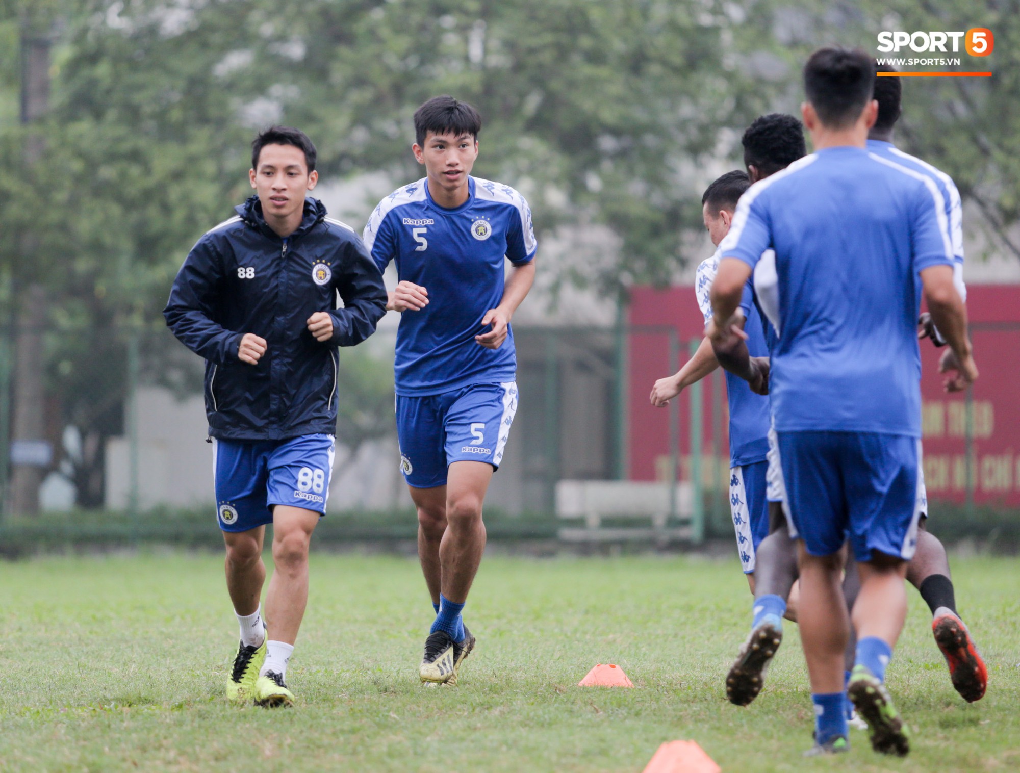 Thực hư chuyện Văn Hậu giảm tới 4 kg chỉ sau một trận đấu