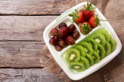 Sau lá chuối, siêu thị dùng hộp làm từ bã mía, túi ngô đựng thực phẩm