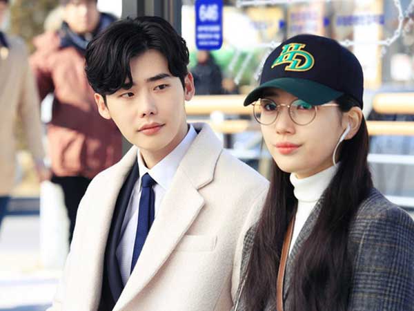 Đứng trước phòng nghe được lời nói xúc phạm của mẹ chồng với mẹ đẻ, tôi bật tung cửa nói 1 câu khiến bà sững sờ