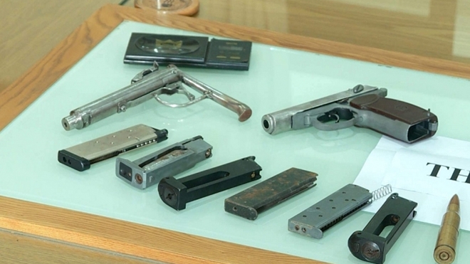 Nhóm tội phạm nguy hiểm chống người thi hành công vụ, tàng trữ 7 khẩu súng